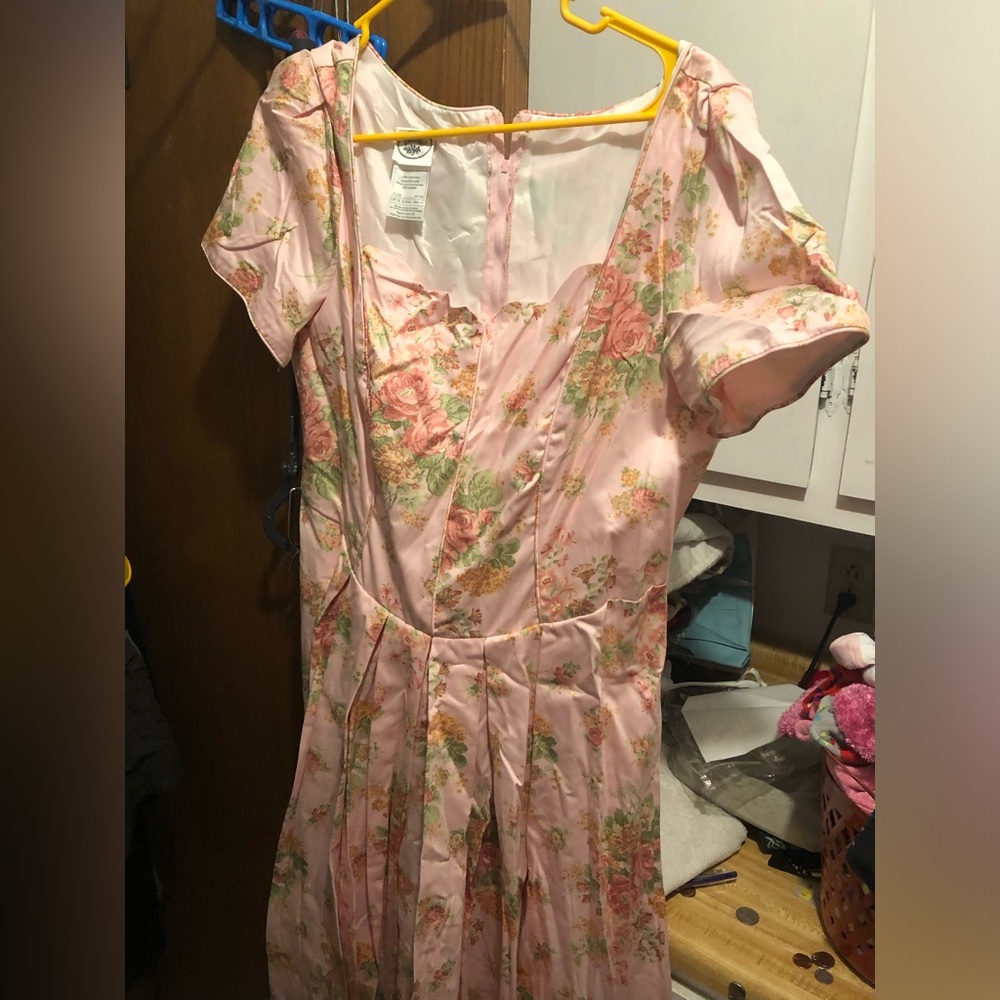 ❤️Vintage Floral Pink Formal Dress- 981 $180 or $160 w/offer